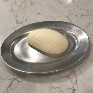 Pewter shabby chic oval soap dish